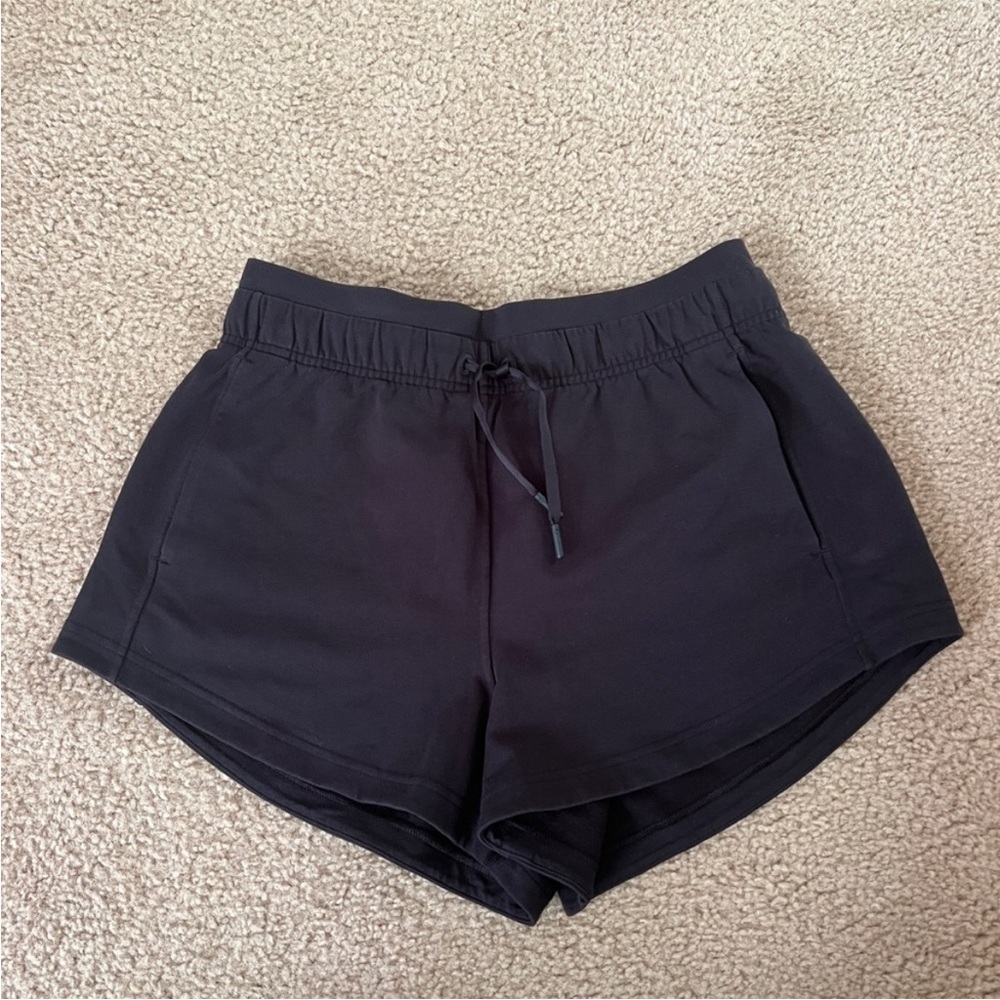 Lululemon Inner Glow High-Rise 3" Short - Size